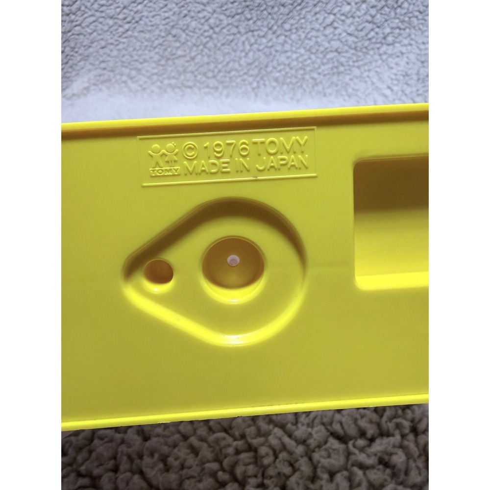 Vintage 1976 Tomy Waterful Starball Handheld Water Game Yellow Made in Japan - Picture 5 of 5